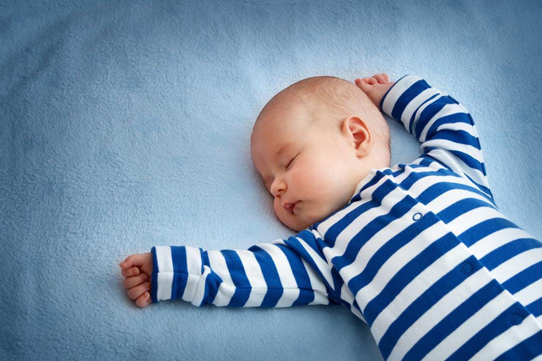 قلة نوم الرضيع في الشهر الثاني