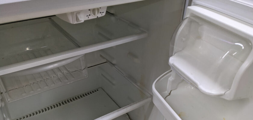 حل مشكلة عدم تبريد الثلاجة من الأسفل
